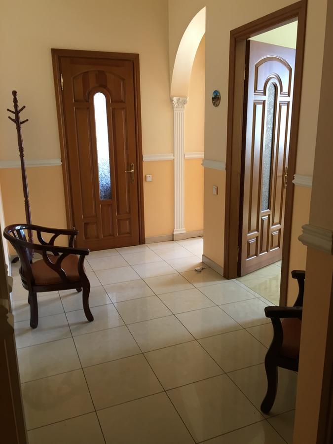 Beautiful Apartment In The Center Of Vinnytsia Exterior foto