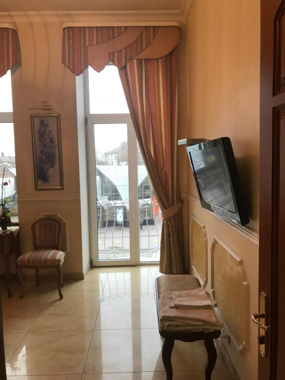 Beautiful Apartment In The Center Of Vinnytsia Exterior foto